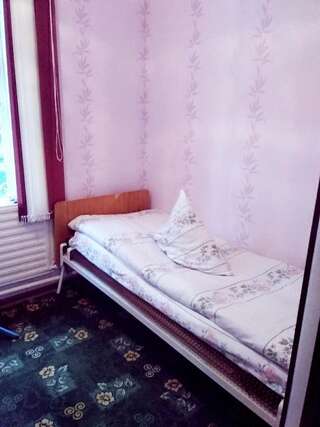 Гостевой дом Riverside Guest house Mashkhur Arslanbob Двухместный номер с 2 отдельными кроватями-8